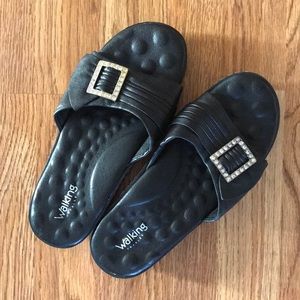 💥Sale💥 7WW Black Walking Cradles Sandals